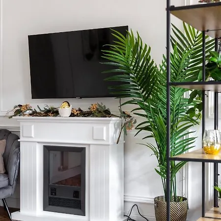 Luxurious Art Deco In The Heart Of Apartament